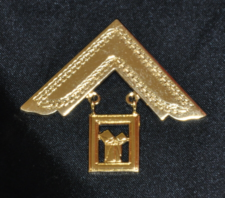 Craft Past Masters Breast Jewel - Square & Proposition [iii] (Gilt)